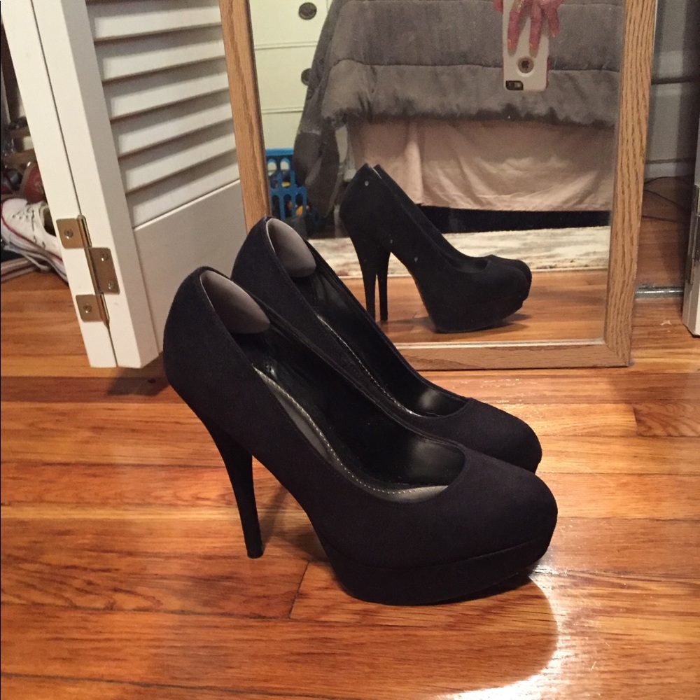 Black platform heels Size 8w